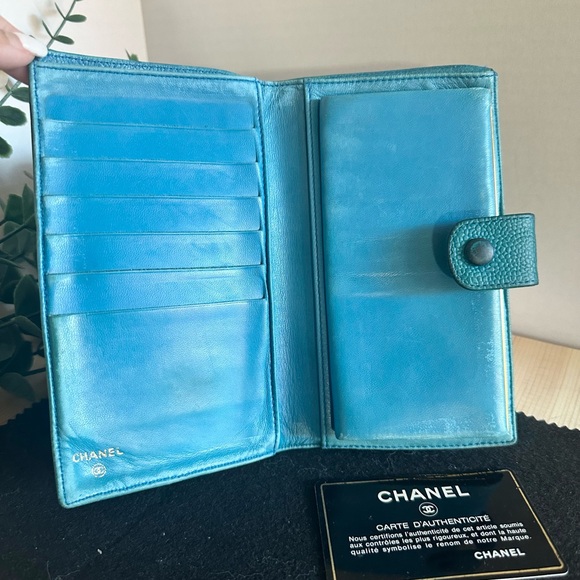Authentic Chanel Leather Wallet - Picture 4 of 6